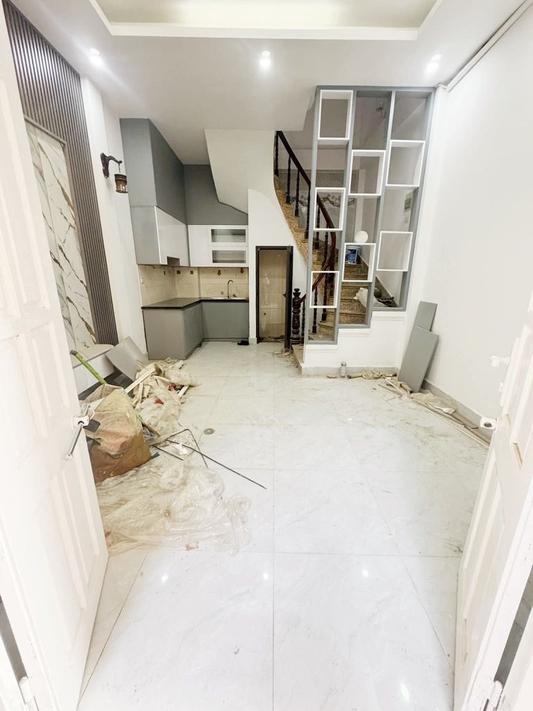 Bán nhà Vĩnh Hưng - diện tích 23,6m2 5 tầng - Nhà dân xây chắc chắn đẹp thiết kế đủ công năng - giá 4,6 tỷ