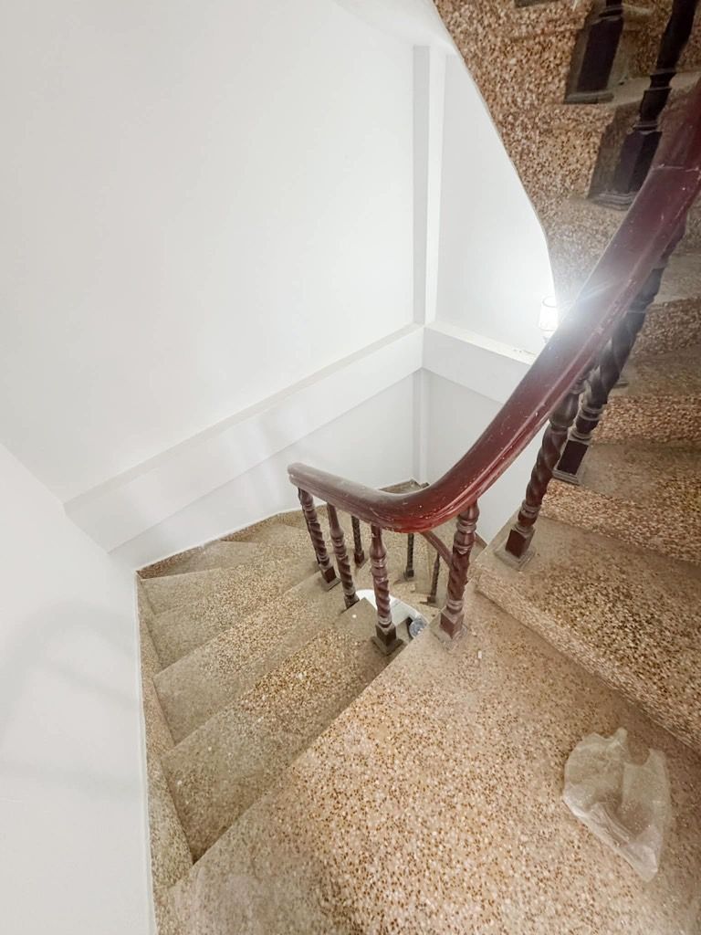 Bán nhà Vĩnh Hưng - diện tích 23,6m2 5 tầng - Nhà dân xây chắc chắn đẹp thiết kế đủ công năng - giá 4,6 tỷ