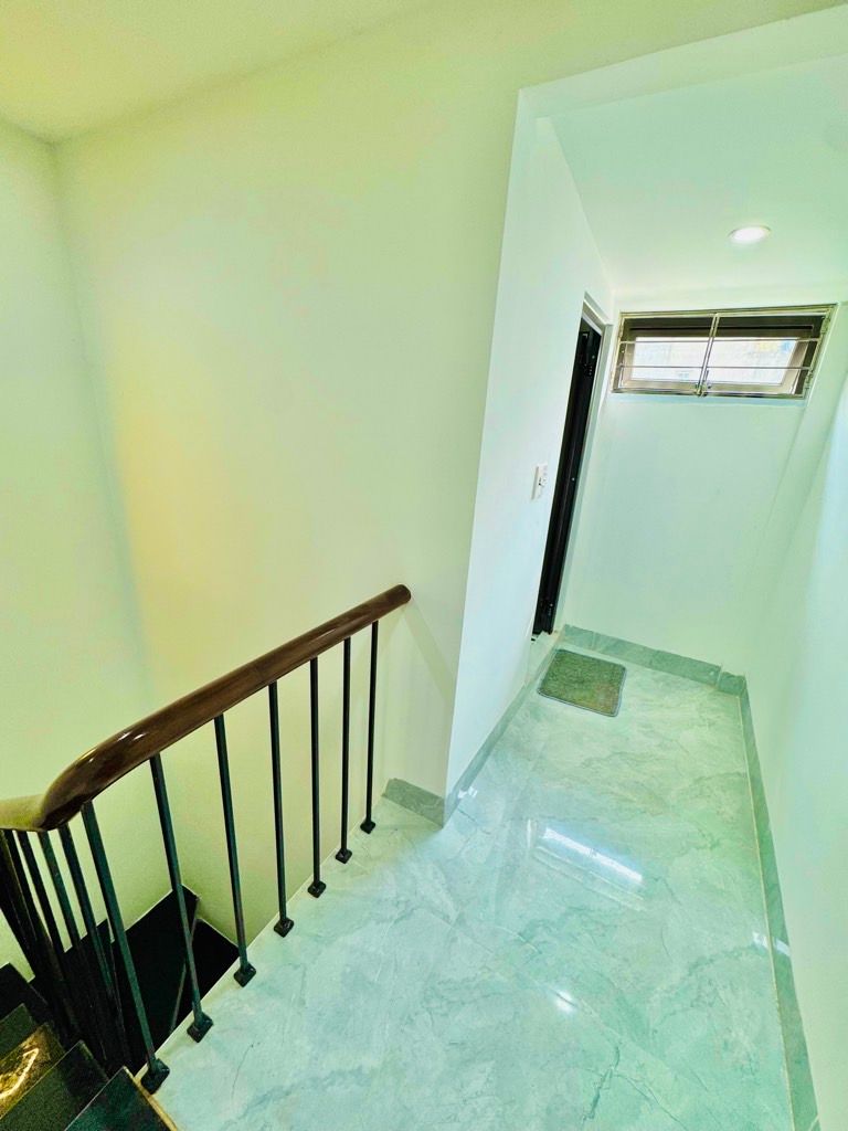 Bán nhà Lĩnh Nam - diện tích 44m2 3 tầng - nhà mới full nội thất - giá 3,5 tỷ