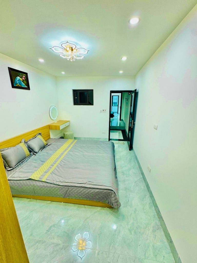 Bán nhà Lĩnh Nam - diện tích 44m2 3 tầng - nhà mới full nội thất - giá 3,5 tỷ