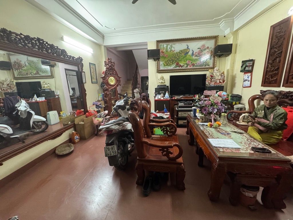 Bán nhà Hoàng mai - diện tích 47m2 4 tầng - Mặt phố kinh doanh sầm uất - giá 17 tỷ