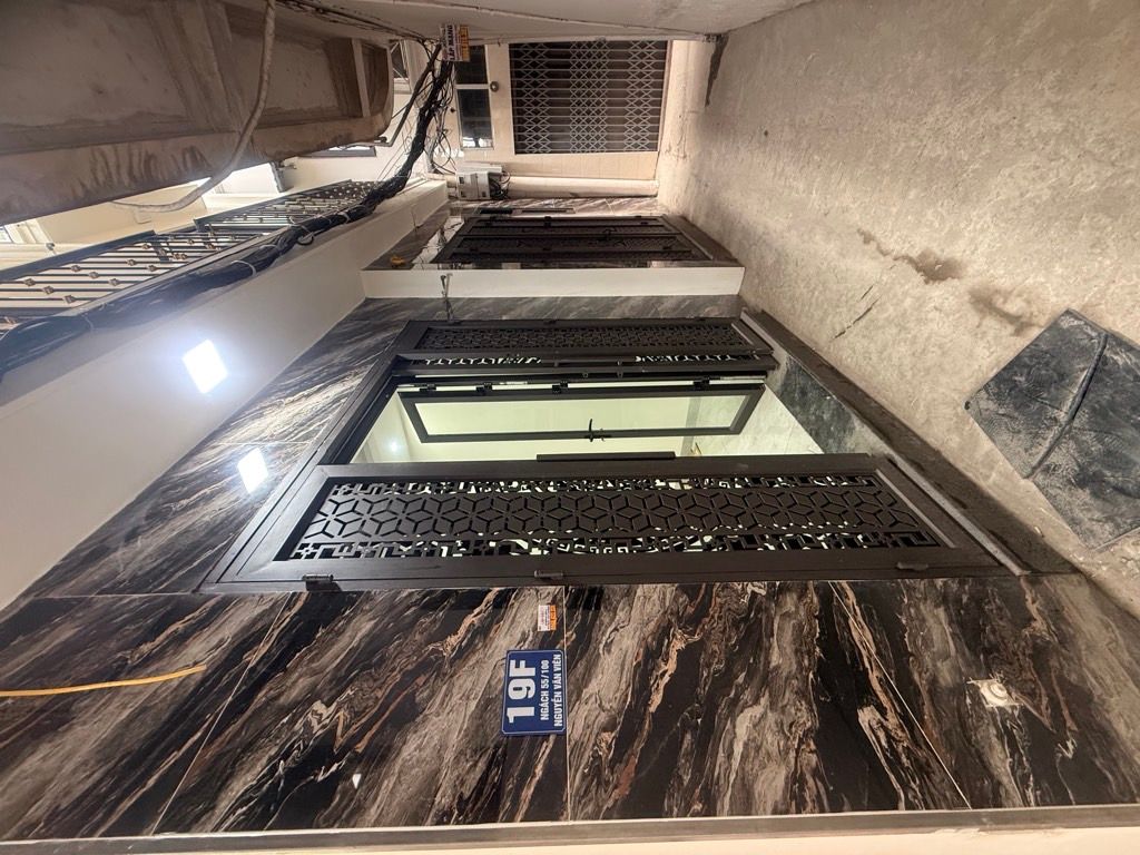 Bán nhà Nguyễn Văn Viên - diện tích 31m2 5 tầng - Lô góc - giá 8,15 tỷ