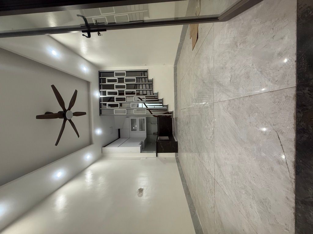 Bán nhà Nguyễn Văn Viên - diện tích 31m2 5 tầng - Lô góc - giá 8,15 tỷ