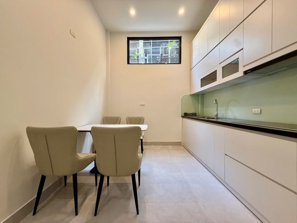 Bán nhà Thái Hà - diện tích 27m2 4 tầng - Ô TÔ ĐỖ SÁT CỬA - giá 10,3 tỷ