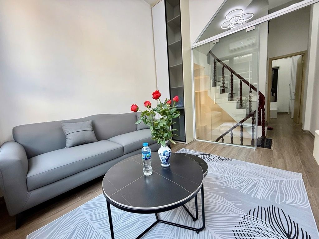 Bán nhà Thái Hà - diện tích 27m2 4 tầng - Ô TÔ ĐỖ SÁT CỬA - giá 10,3 tỷ