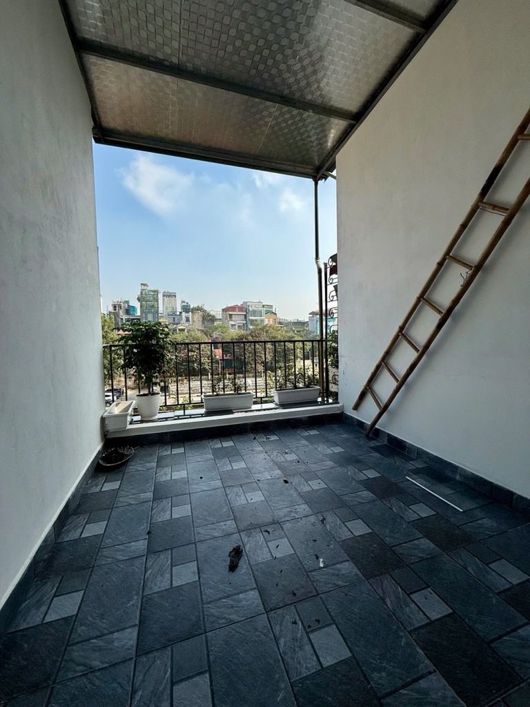 Bán nhà Thái Hà - diện tích 27m2 4 tầng - Ô TÔ ĐỖ SÁT CỬA - giá 10,3 tỷ