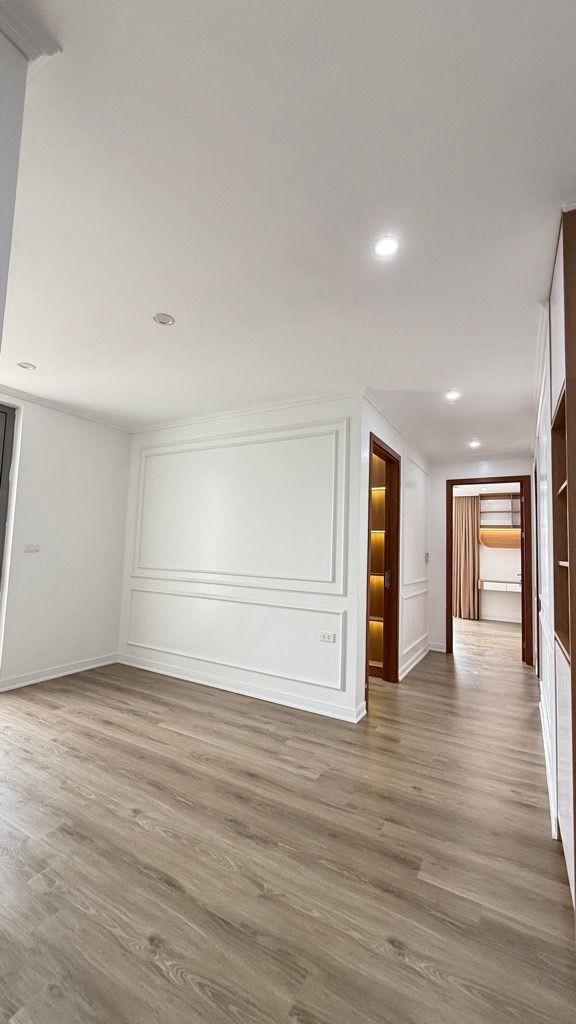 Bán nhà Nguyễn Tuân - diện tích 123m2 1 tầng - Căn góc tiêu chuẩn - giá 14,5 tỷ