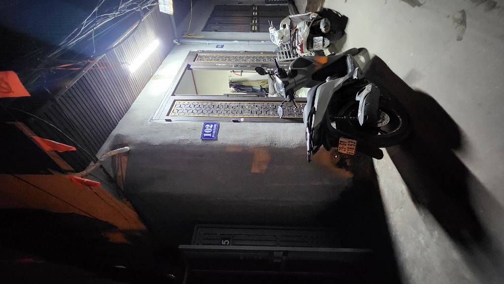 Bán nhà Định Công Thượng - diện tích 44m2 2 tầng - LÔ GÓC - NGÕ THÔNG Ô TÔ - giá 2,5 tỷ