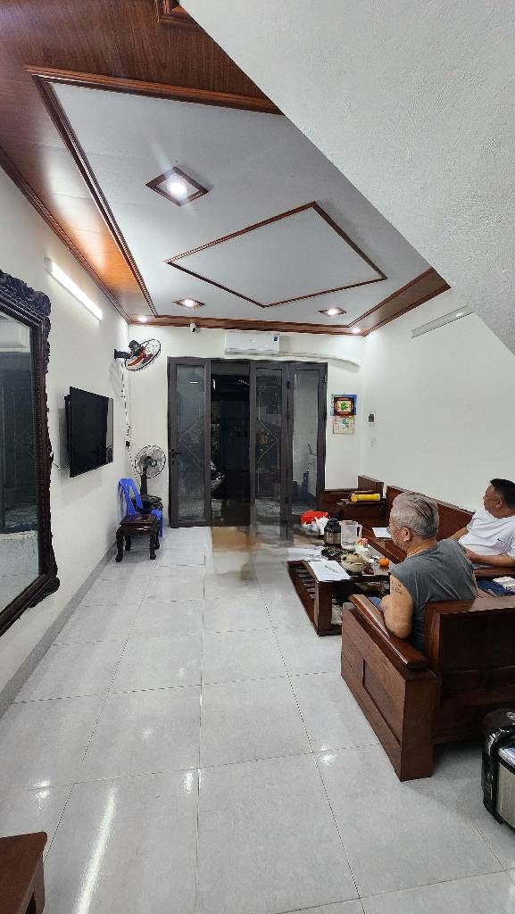 Bán nhà Định Công Thượng - diện tích 44m2 2 tầng - LÔ GÓC - NGÕ THÔNG Ô TÔ - giá 2,5 tỷ