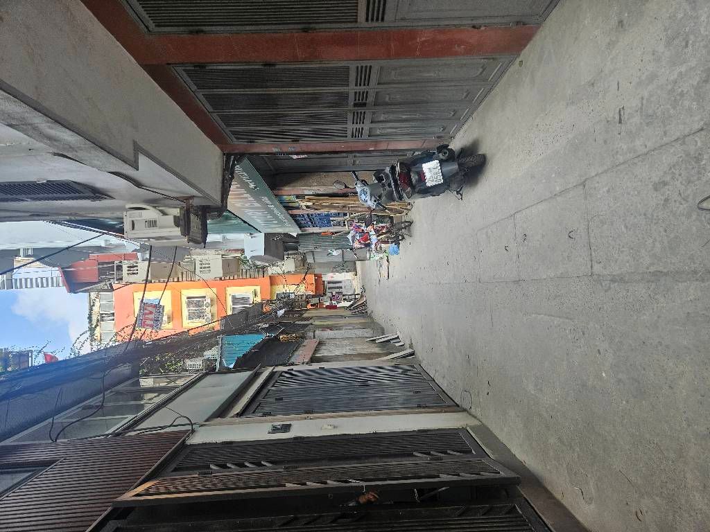 Bán nhà Minh Khai - diện tích 105m2 2 tầng - Căn hộ tập thể 381 - giá 7,38 tỷ