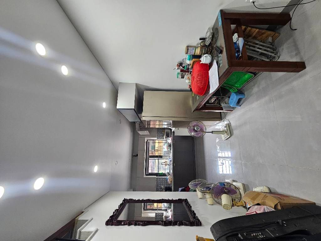 Bán nhà Minh Khai - diện tích 105m2 2 tầng - Căn hộ tập thể 381 - giá 7,38 tỷ