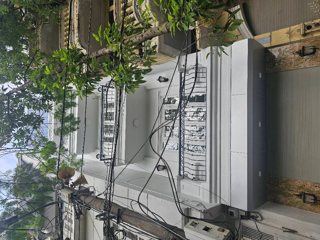 Bán nhà Đầm Trấu - diện tích 46m2 6 tầng - Thang máy hiện đại - giá 23,6 tỷ