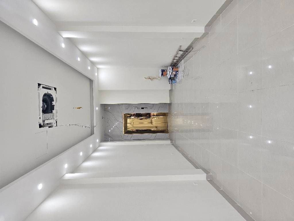 Bán nhà Đầm Trấu - diện tích 46m2 6 tầng - Thang máy hiện đại - giá 23,6 tỷ