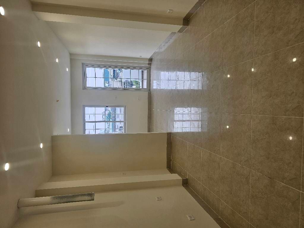 Bán nhà Đầm Trấu - diện tích 46m2 6 tầng - Thang máy hiện đại - giá 23,6 tỷ