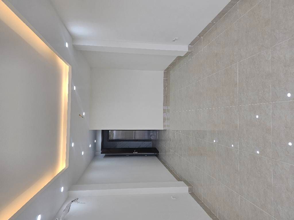 Bán nhà Đầm Trấu - diện tích 46m2 6 tầng - Thang máy hiện đại - giá 23,6 tỷ