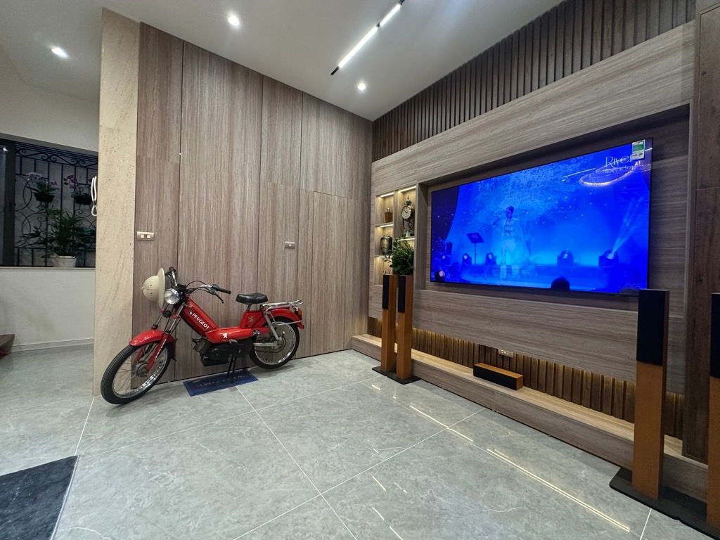 Bán nhà Bạch Mai - diện tích 46.7m2 6 tầng - Ô tô đỗ cửa - giá 14,8 tỷ