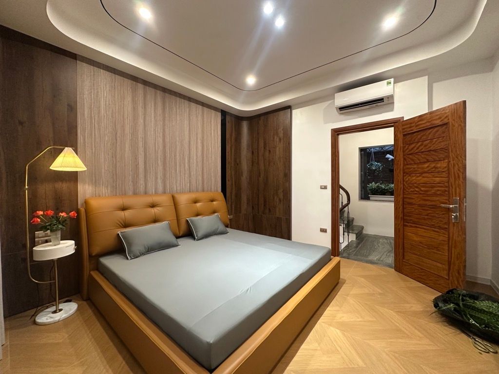 Bán nhà Bạch Mai - diện tích 46.7m2 6 tầng - Ô tô đỗ cửa - giá 14,8 tỷ