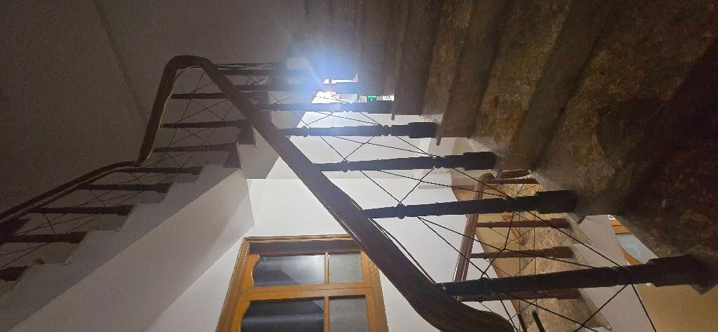 Bán nhà Nguyễn Đình Chiểu - diện tích 53.7m2 4 tầng - 2 mặt thoáng - giá 19,8 tỷ