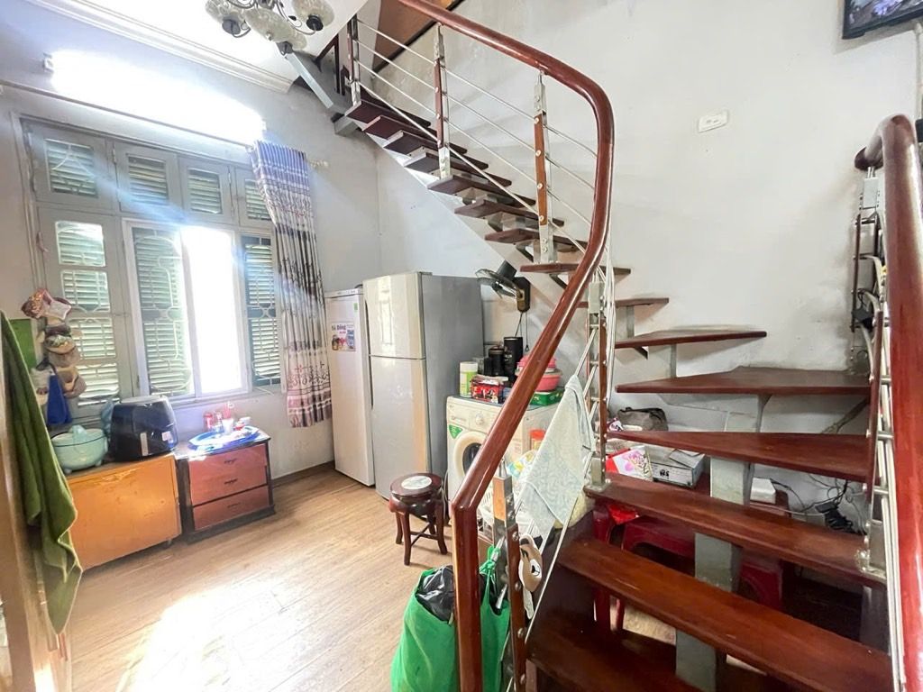 Bán nhà Tam Trinh - diện tích 70m2 4 tầng - Cực đẹp, ô tô đỗ chân cầu thang - giá 5,75 tỷ