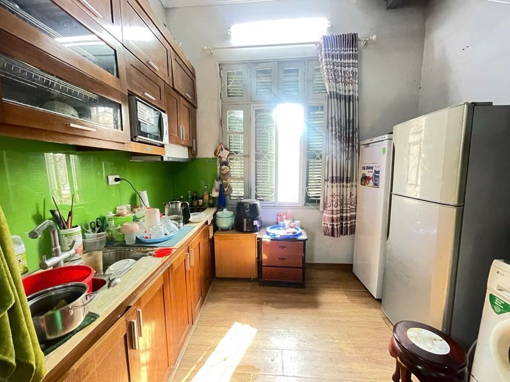 Bán nhà Tam Trinh - diện tích 70m2 4 tầng - Cực đẹp, ô tô đỗ chân cầu thang - giá 5,75 tỷ