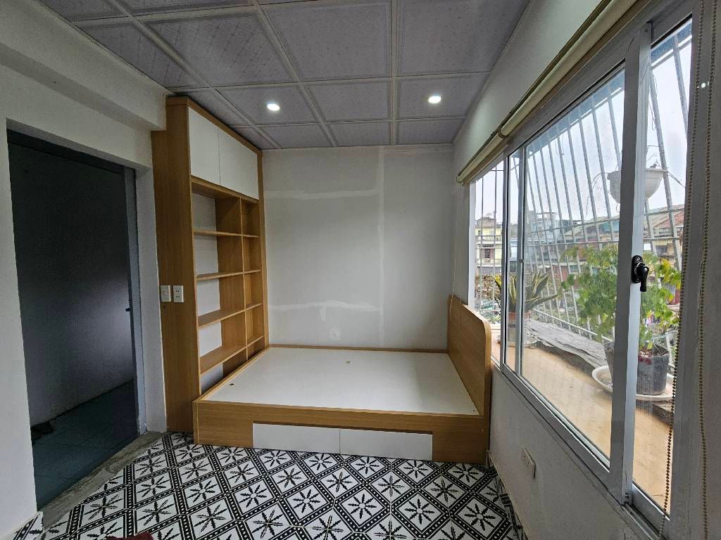 Bán nhà Phố 8/3 - diện tích 25m2 4 tầng - Nhà tập thể tầng 4 view sân chơi thoáng mát - giá 1,2 tỷ