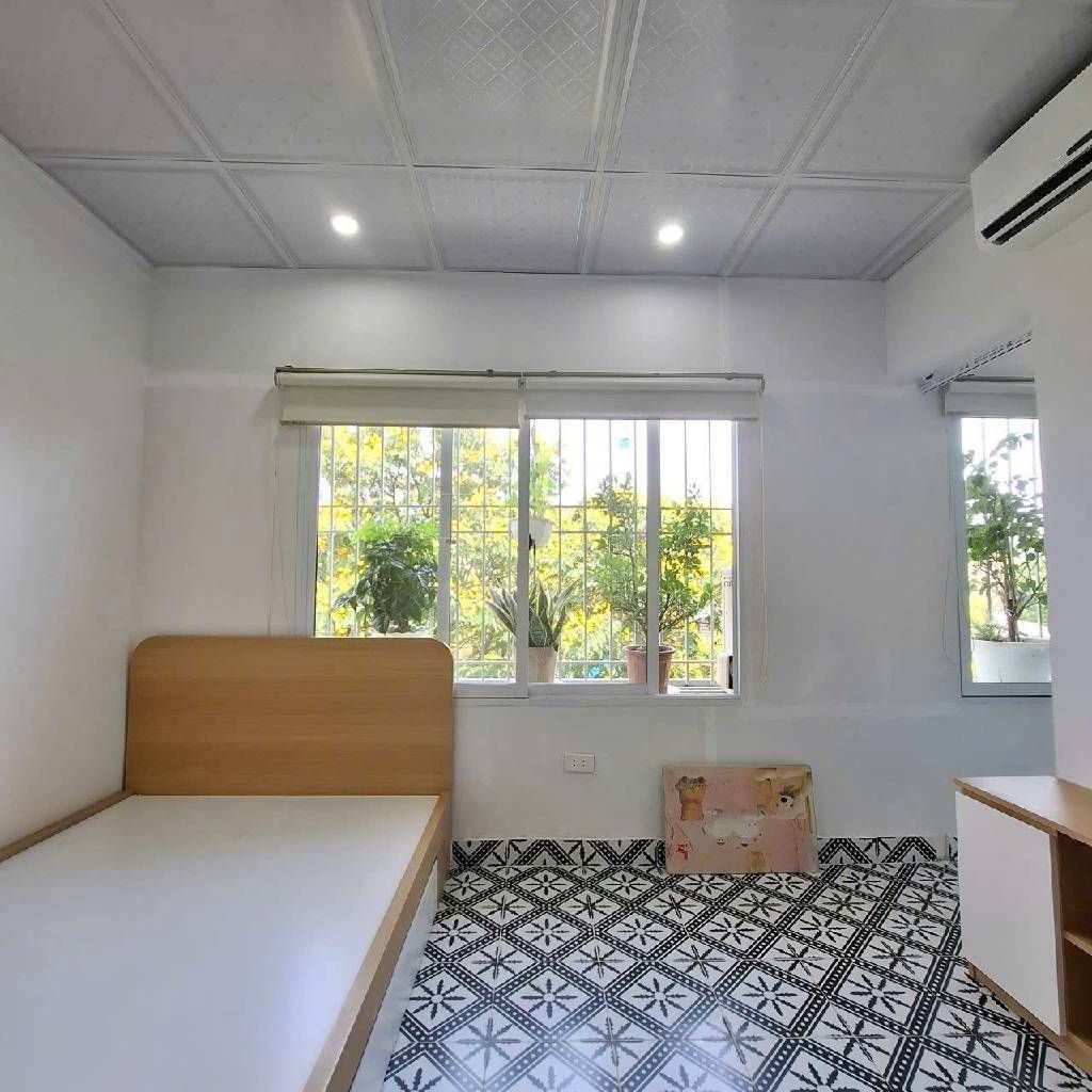 Bán nhà Phố 8/3 - diện tích 25m2 4 tầng - Nhà tập thể tầng 4 view sân chơi thoáng mát - giá 1,2 tỷ