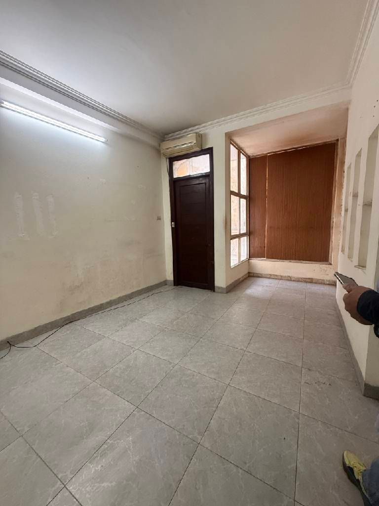 Bán nhà Lĩnh Nam - diện tích 40m2 4 tầng - Ô TÔ TẢI ĐỖ CỬA - giá 10,3 tỷ