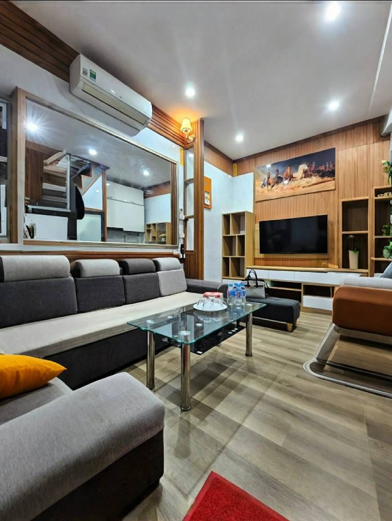 Bán nhà Nguyễn Trãi - diện tích 15m2 4 tầng - SIÊU HÓT, NHỎ 3 NHÀ 4 TẦNG NGUYÊN CĂN TẬP THỂ - giá 2,75 tỷ