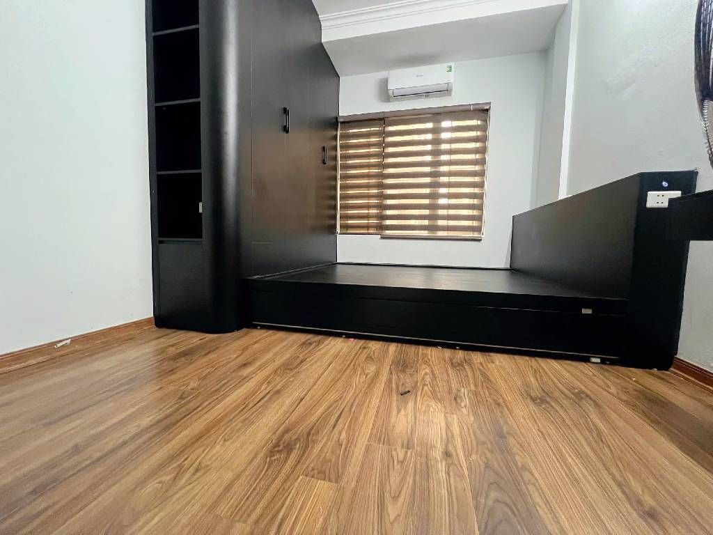 Bán nhà Khương Trung - diện tích 28.2m2 4 tầng - Lô góc, ô tô tránh - giá 6,9 tỷ