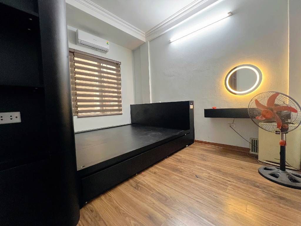 Bán nhà Khương Trung - diện tích 28.2m2 4 tầng - Lô góc, ô tô tránh - giá 6,9 tỷ