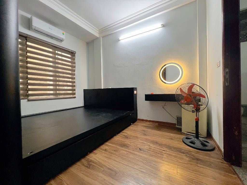 Bán nhà Khương Trung - diện tích 28.2m2 4 tầng - Lô góc, ô tô tránh - giá 6,9 tỷ