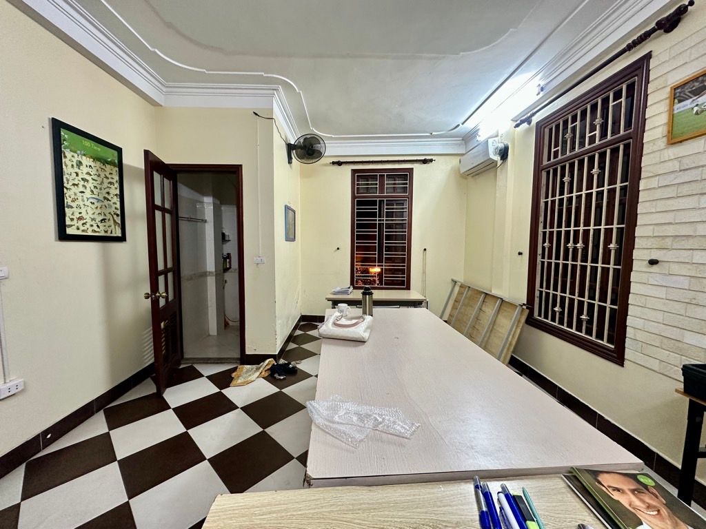 Bán nhà Lãng Yên - diện tích 42.6m2 5 tầng - Lô góc 2 mặt ngõ - giá 15 tỷ