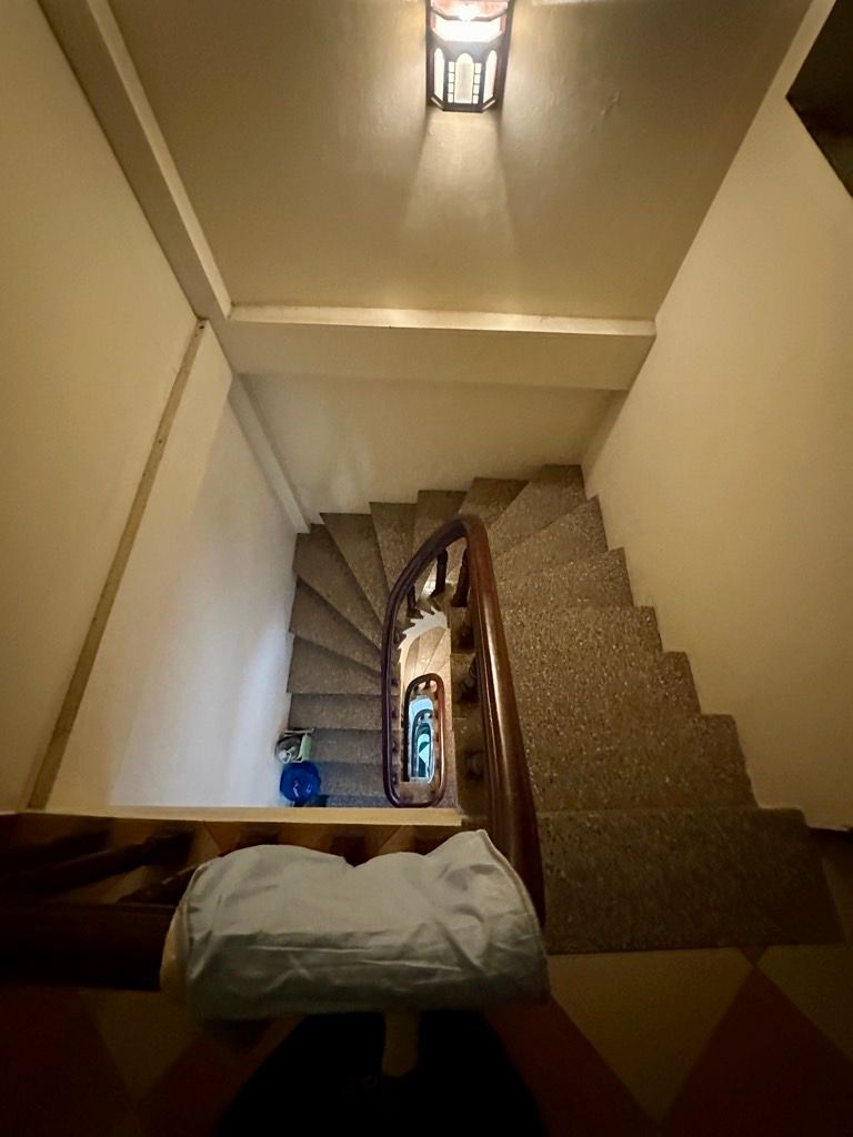 Bán nhà Lãng Yên - diện tích 42.6m2 5 tầng - Lô góc 2 mặt ngõ - giá 15 tỷ