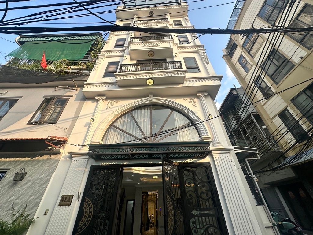 Bán nhà phố Nguyễn Văn Linh 40m2 x 6 tầng, Q. Long Biên – Giá 12 tỷ