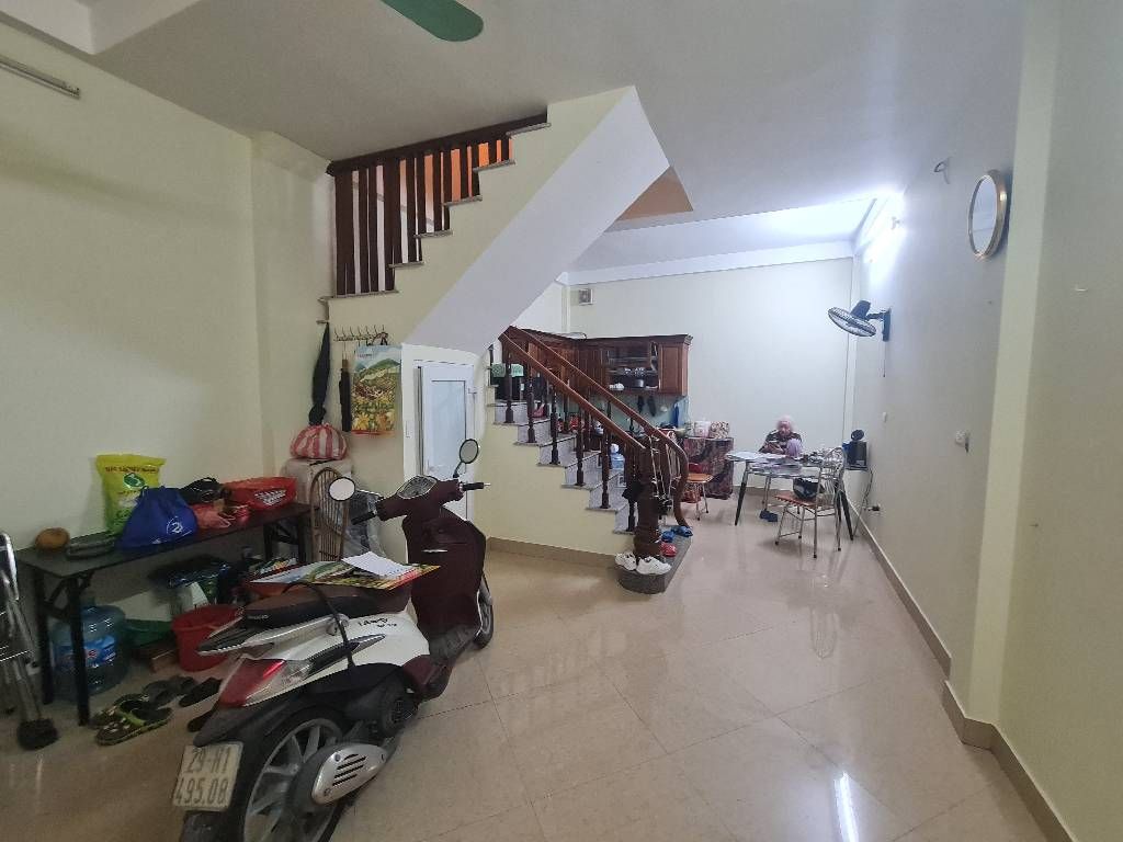 Bán nhà Ô Đồng Lầm - diện tích 41.1m2 4 tầng - Ô TÔ ĐỖ CỬA - giá 14 tỷ