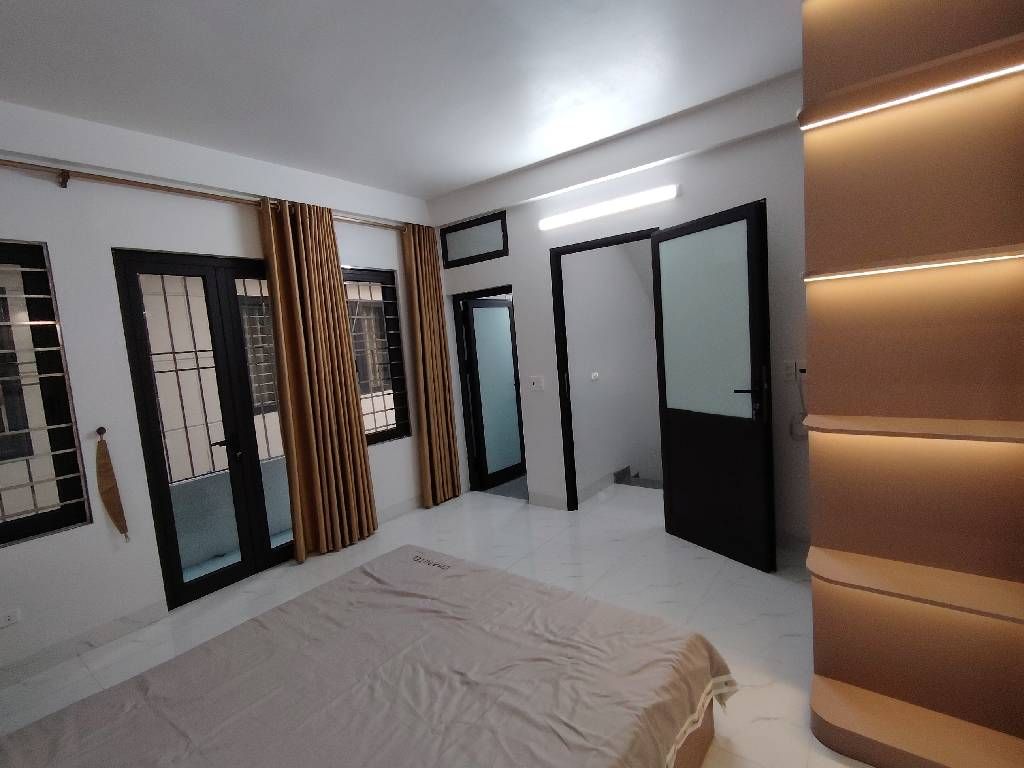 Bán nhà Khương Đình - diện tích 28,5m2 6 tầng - Nhà mới hoàn thiện đẹp long lanh - giá 9,6 tỷ