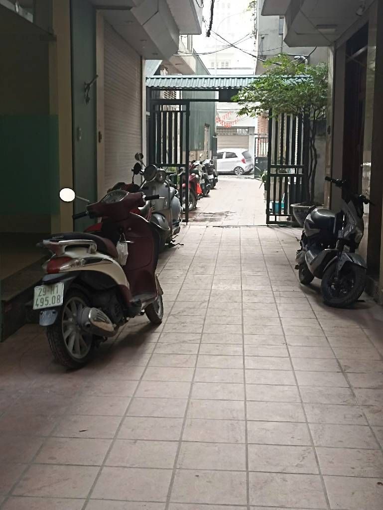 Bán nhà Ô Đồng Lầm - diện tích 40m2 1 tầng - Ô tô tránh - giá 12,8 tỷ