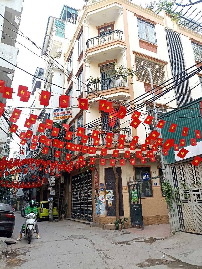 Bán nhà Ô Đồng Lầm - diện tích 40m2 1 tầng - Ô tô tránh - giá 12,8 tỷ