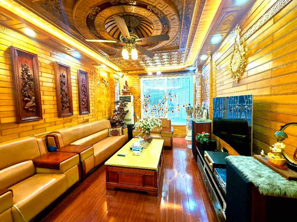 Bán nhà Cự Lộc - diện tích 53m2 6 tầng - Ô TÔ VÀO NHÀ - giá 22,75 tỷ