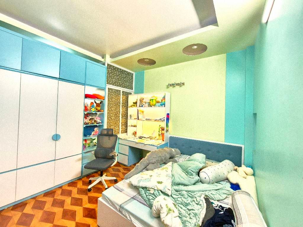 Bán nhà Cự Lộc - diện tích 53m2 6 tầng - Ô TÔ VÀO NHÀ - giá 22,75 tỷ