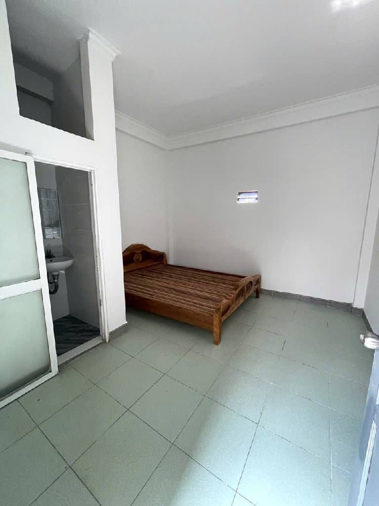 Bán nhà Nguyễn Khoái - diện tích 66m2 4 tầng - SÁT MẶT PHỐ - giá 8,6 tỷ