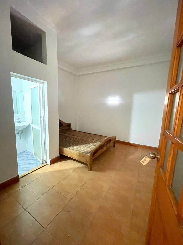 Bán nhà Nguyễn Khoái - diện tích 66m2 4 tầng - SÁT MẶT PHỐ - giá 8,6 tỷ