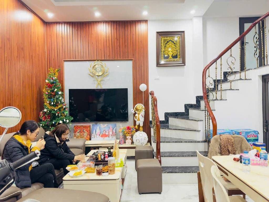 Bán nhà Giáp Bát - diện tích 35m2 4 tầng - Ngõ 119 gần sát Ô tô - giá 9,7 tỷ