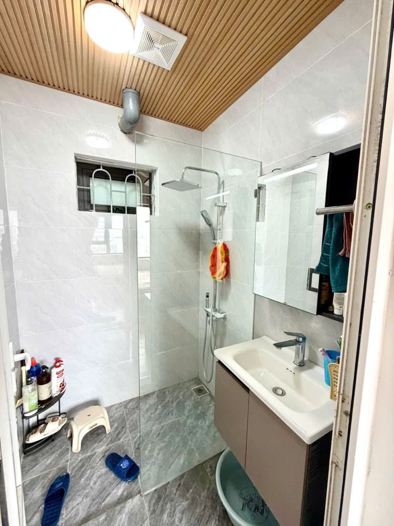 Bán nhà Lạc Trung - diện tích 102.3m2 14 tầng - Nhà đẹp hiếm có - giá 8,7 tỷ