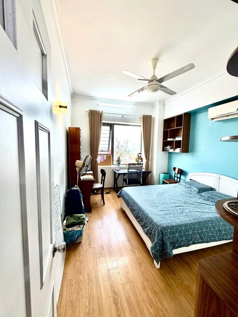 Bán nhà Lạc Trung - diện tích 102.3m2 14 tầng - Nhà đẹp hiếm có - giá 8,7 tỷ