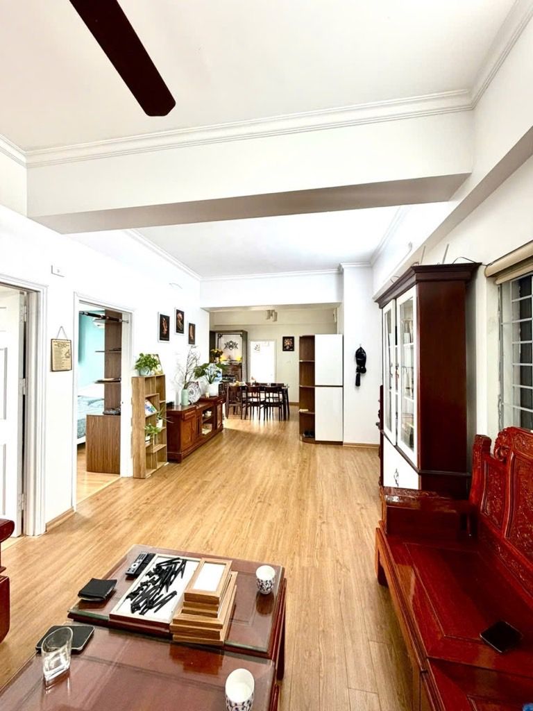 Bán nhà Lạc Trung - diện tích 102.3m2 14 tầng - Nhà đẹp hiếm có - giá 8,7 tỷ