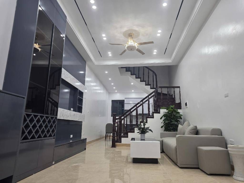 Bán nhà Ngõ Chợ Khâm Thiên - diện tích 52.3m2 4 tầng - NGÕ THÔNG KINH DOANH - giá 11,5 tỷ