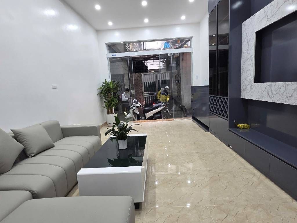 Bán nhà Ngõ Chợ Khâm Thiên - diện tích 52.3m2 4 tầng - NGÕ THÔNG KINH DOANH - giá 11,5 tỷ