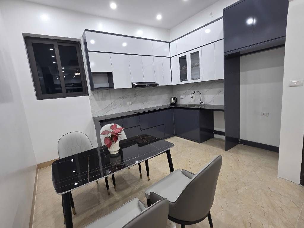 Bán nhà Ngõ Chợ Khâm Thiên - diện tích 52.3m2 4 tầng - NGÕ THÔNG KINH DOANH - giá 11,5 tỷ