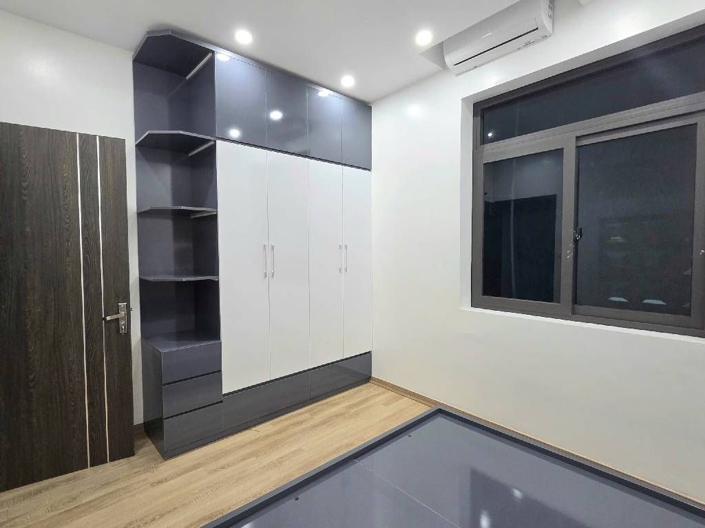 Bán nhà Ngõ Chợ Khâm Thiên - diện tích 52.3m2 4 tầng - NGÕ THÔNG KINH DOANH - giá 11,5 tỷ